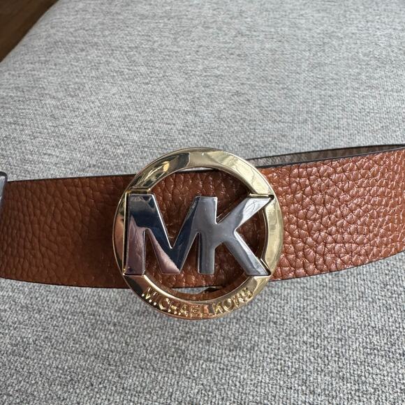 Michael Kors Signature Monogram Twist MK Logo Reversible Belt Vanilla To Luggage main image 9